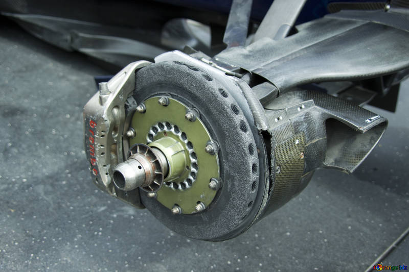 Are you brakes looking a little worn and old? No worries, because our trusted team of mechanics are here to help you replace them with ease. Sport brakes